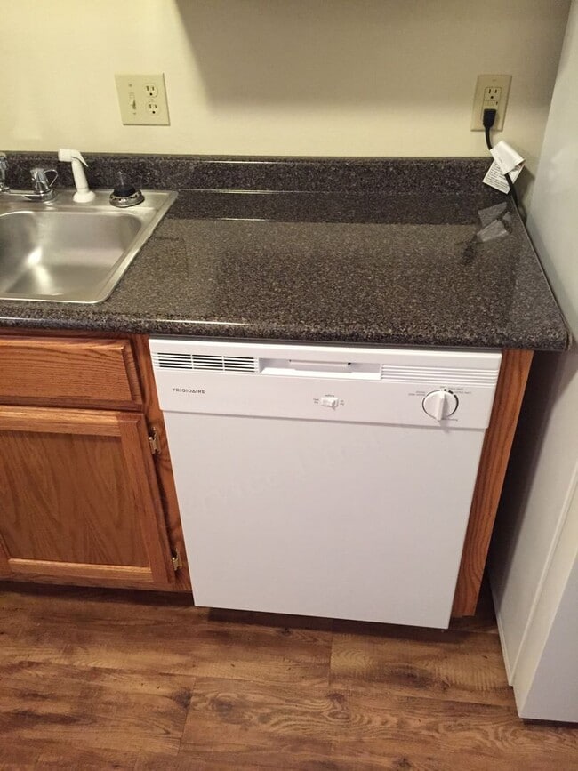 Photo - Marshfield Apartments Unit 108