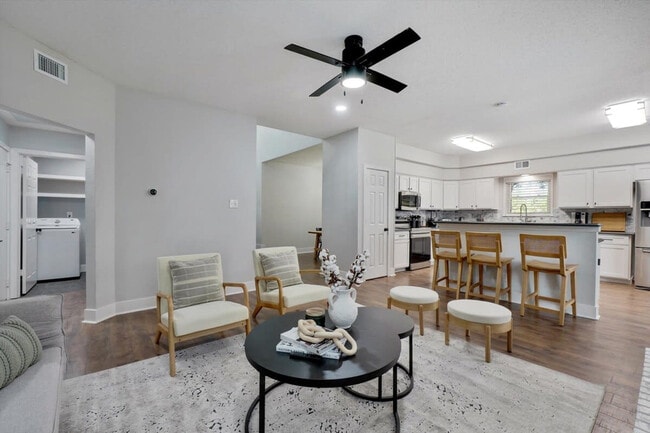 Photo - 2200 Glenbrook St Unidad ID1019560P