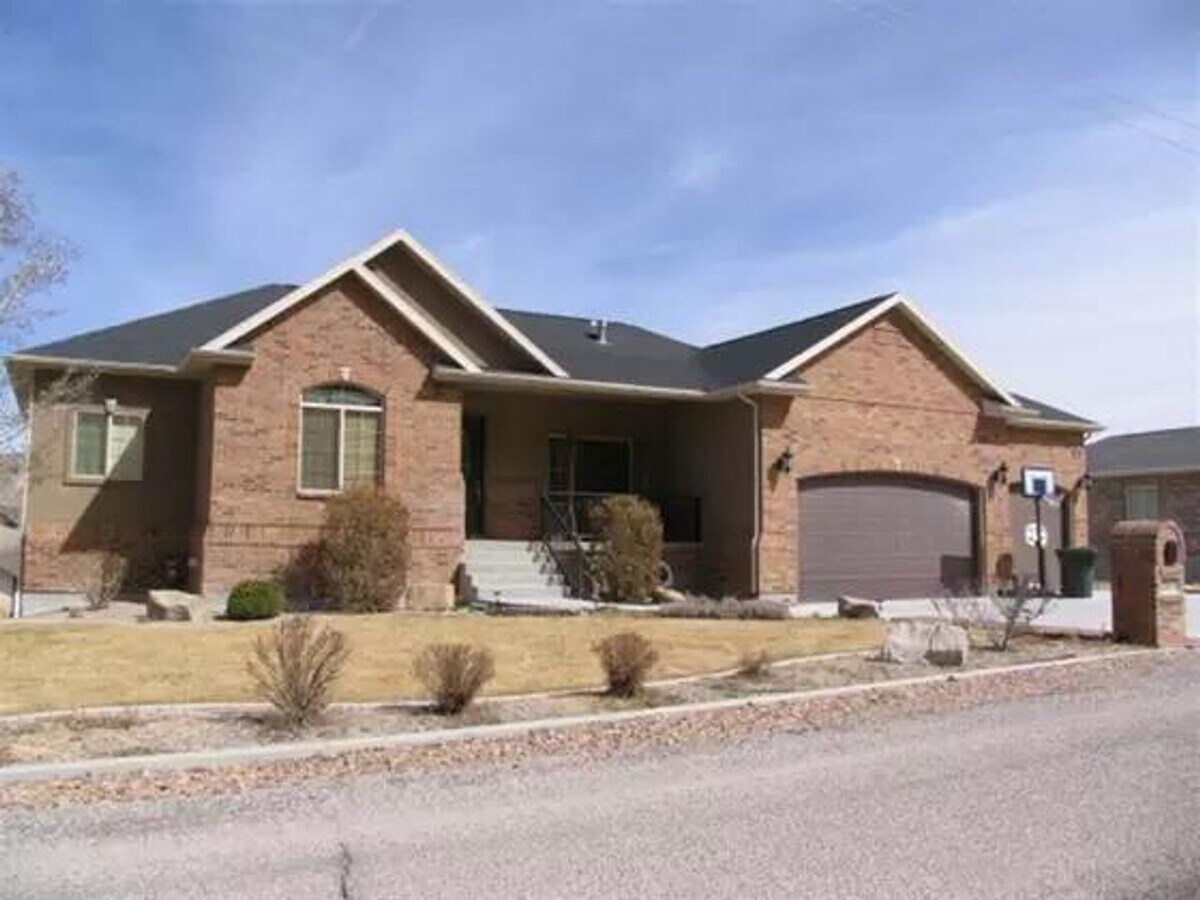 Beautiful home on the Golf Course - Beautiful home on the Golf Course