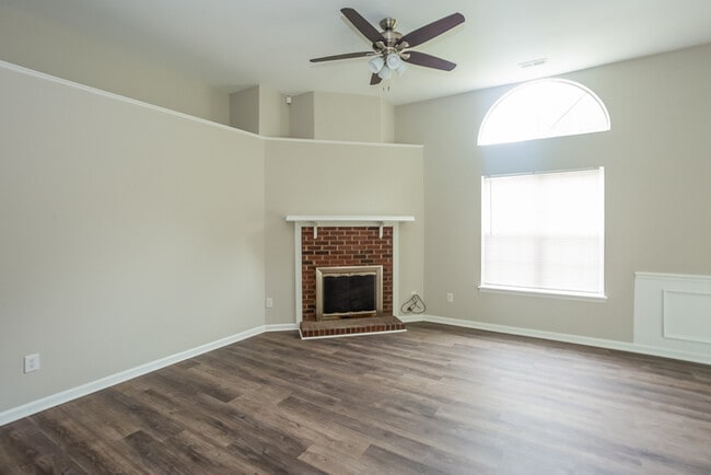 Photo - 3677 Lake Spring Ave NW