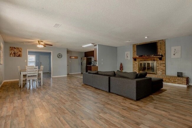 Photo - 4424 Conley Ave