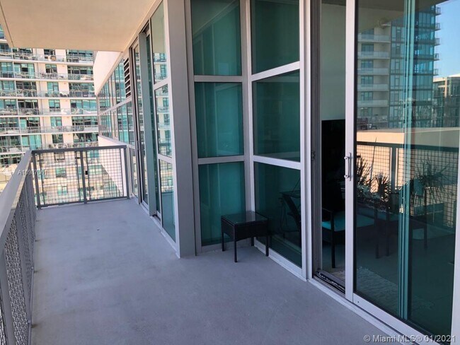 Photo - 3301 NE 1st Ave Unidad H1004