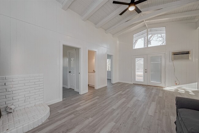 Photo - 492 Trinity Rd