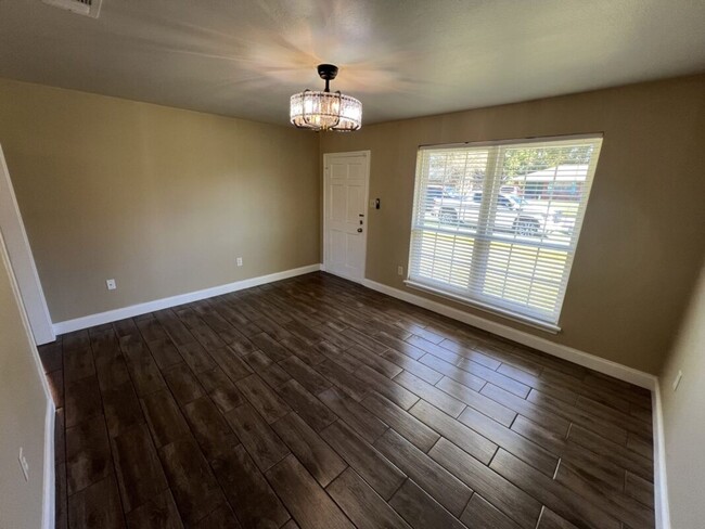 Photo - Beautiful 3-Bedroom, 1.5-Bath Home in Bake...