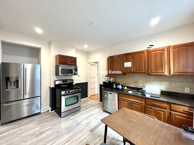 Photo - 72 Roseclair St Apartments Unit 2