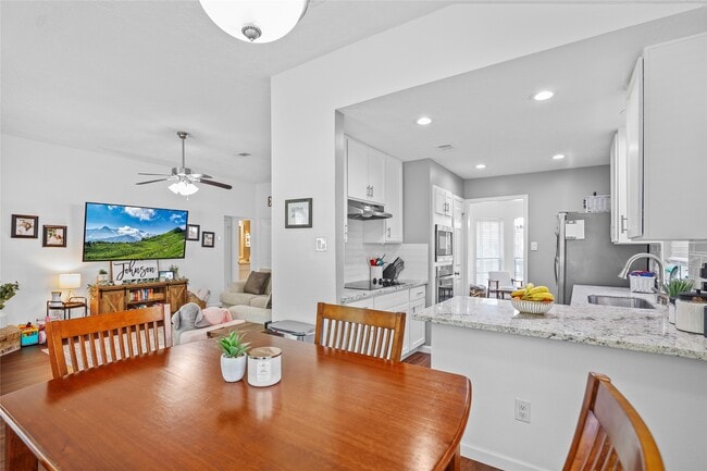 Building Photo - 2919 Creek Manor Dr