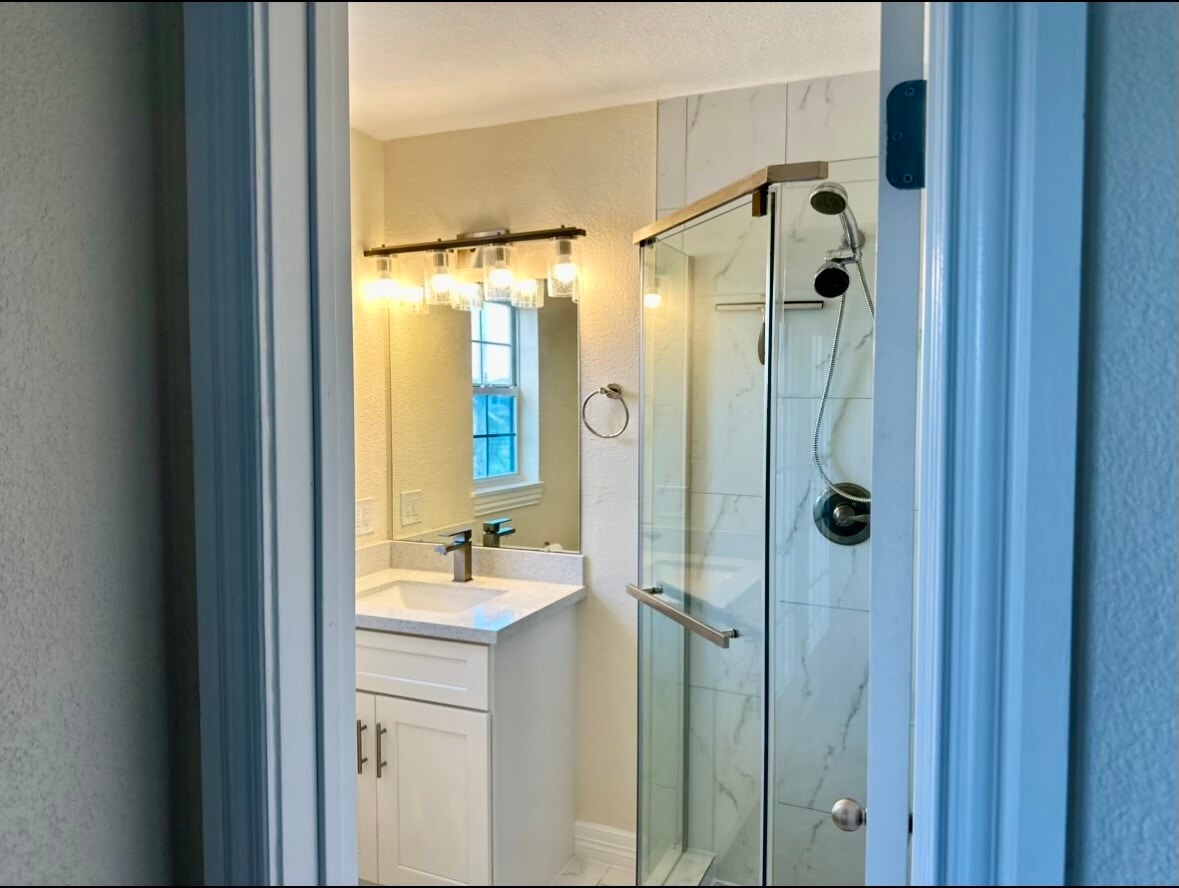 Photo - 2725 42nd St