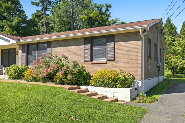 Photo - 316 Lorna Dr