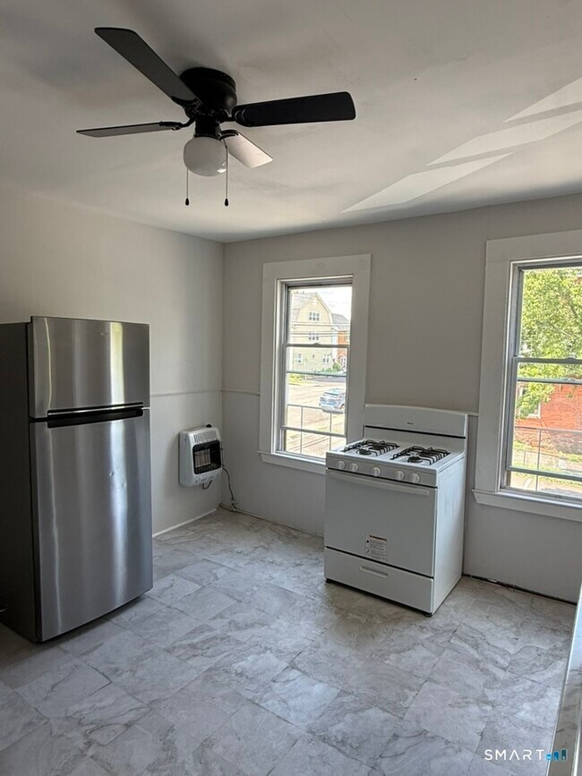 Photo - 32 Main St Unit 2