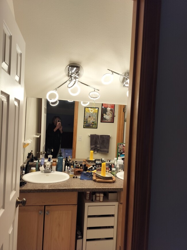 Photo - 2191 S Sherman St