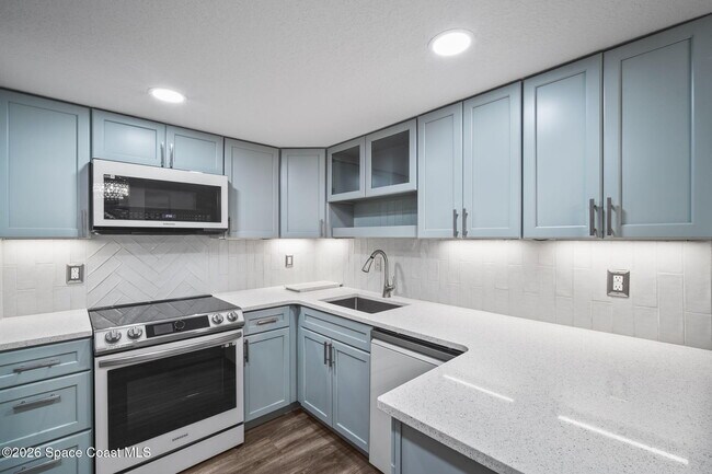 Photo - 1600 Woodland Dr Unit 8106