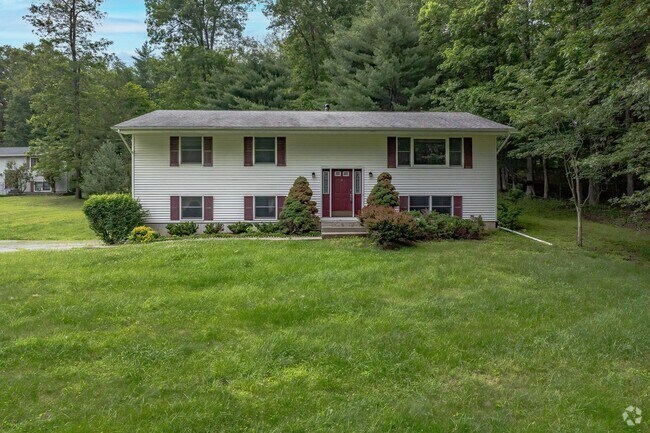 Building Photo - 501 Burlingham Rd Rental