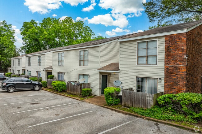 Woodtrail Apartment