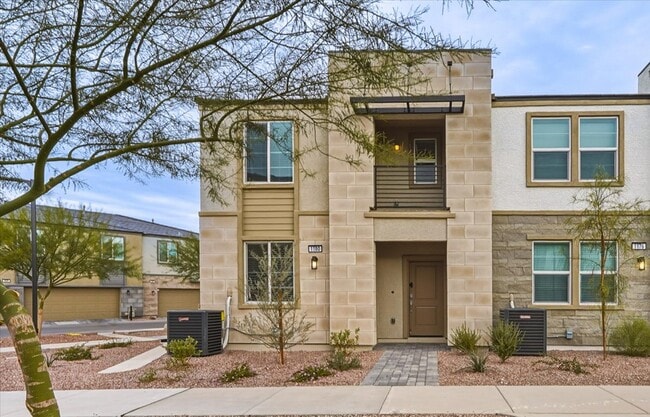 Building Photo - 1180 Heliodor Ave