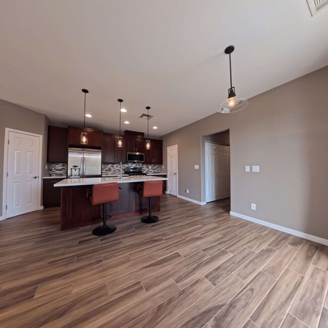 Building Photo - Stylish 2 bedroom 2 bathroom 1 Attached Car Garage at Tripoly South