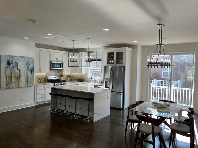 Photo - 8146 Lincoln Ave