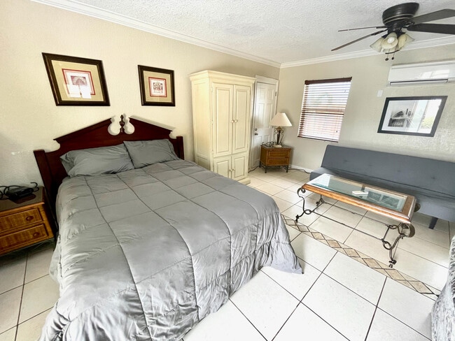 Photo - 711 NE 14th St