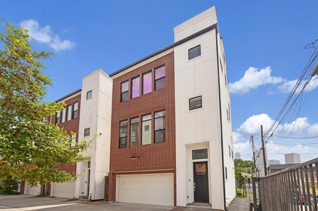 Building Photo - 1406 Ruthven St Rental