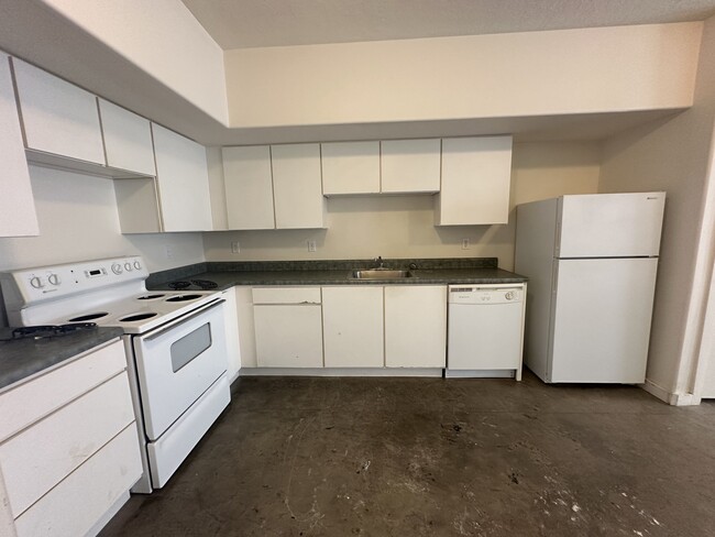 Photo - 938 S Washington St Unit 105