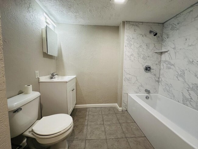 Photo - 305 First St