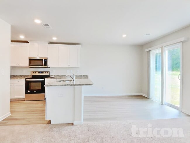 Photo - 294 Coleshill Rd