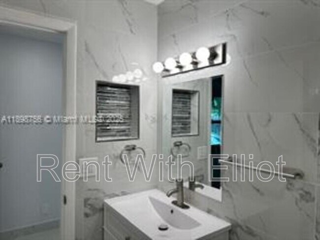 Photo - 2215 SW 47th St