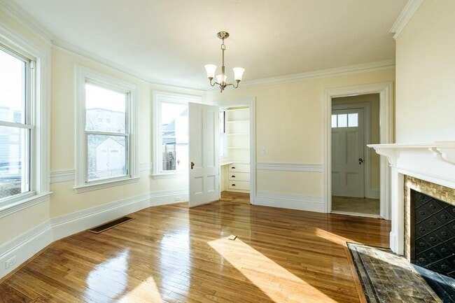 Photo - 29 Bentley St Unit SF