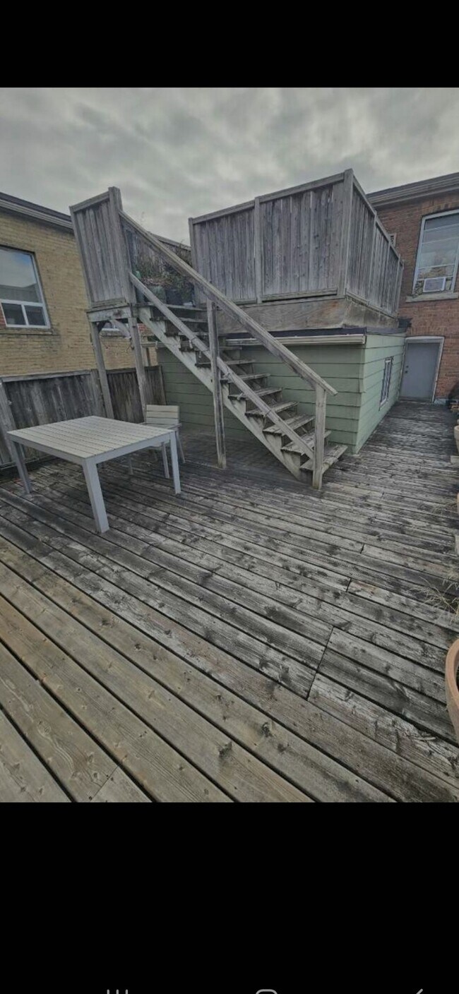 Photo - Bright 1 Bedroom in the Heart Of Leslieville Unit 1