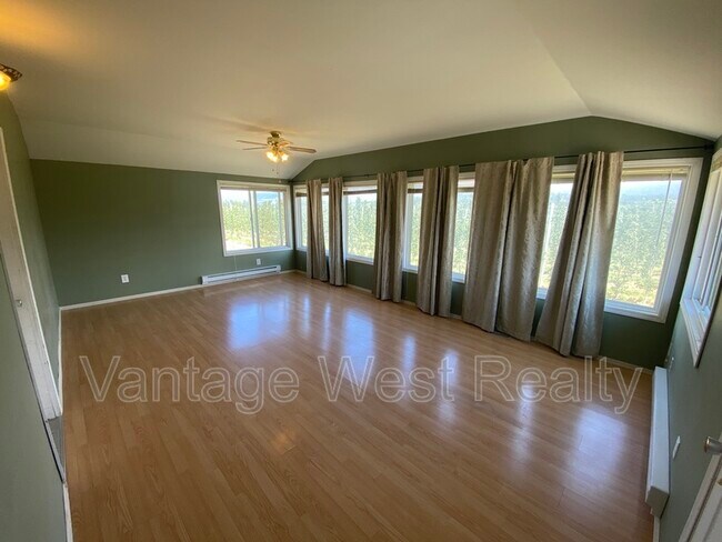 Photo - 4221 Spiers Rd