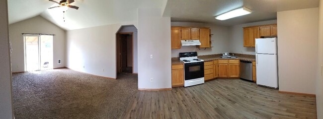 Photo - 3 Bed Home with Covered Patio & Fenced Yard!