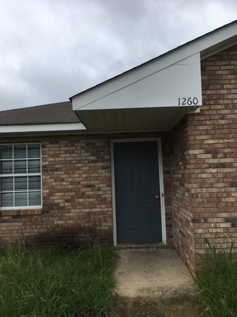 Photo - 2BR/2BA Duplex – Hassle-Free Living with Lawn Care Included