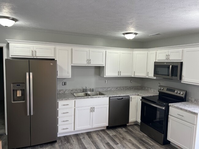 Photo - NP Rentals - 2321 W 18th St #3