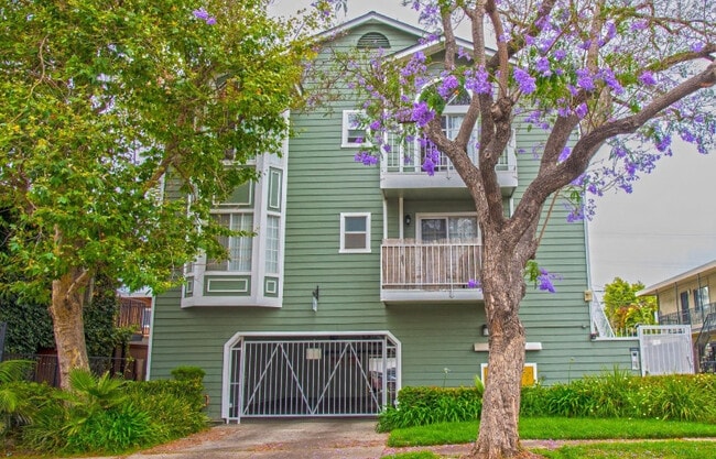 Photo - 1066 Coronado Avenue