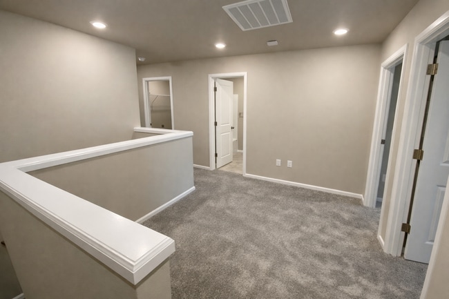 Loft - 13157 175th Ave E