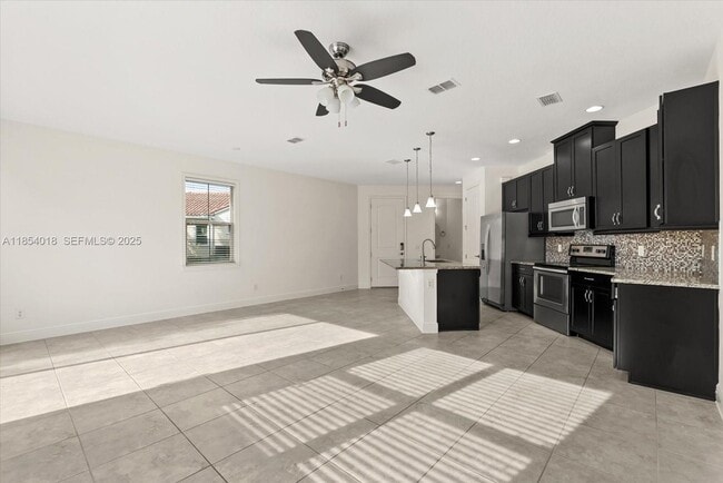 Photo - 9829 Winnington St