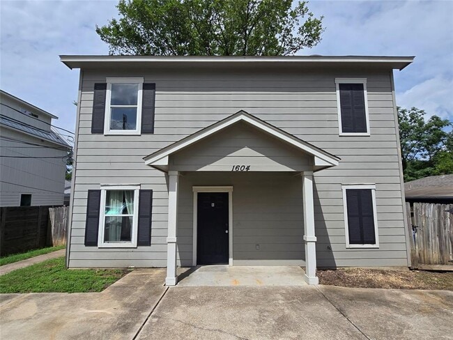 Building Photo - 1604 Singleton Ave