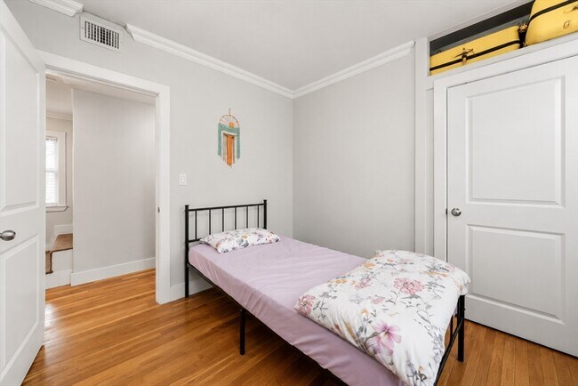 66 Mozart St Unit 3