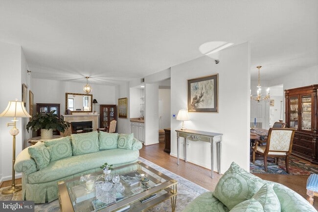 Building Photo - 3005 S Leisure World Blvd Unit 211