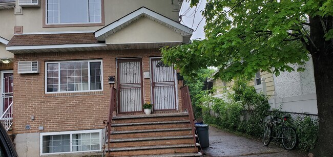 1st Floor of duplex - 13624 220th Plz House