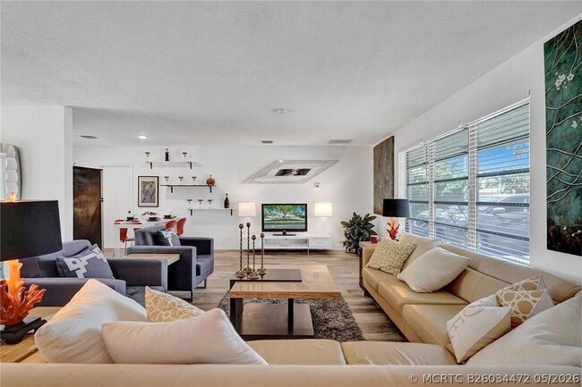 5101 NE 27th Ave