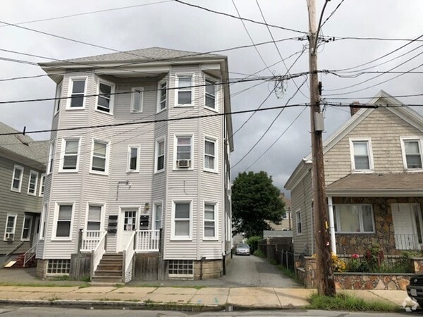 Building Photo - 257 Tinkham St Unit 1East Rental