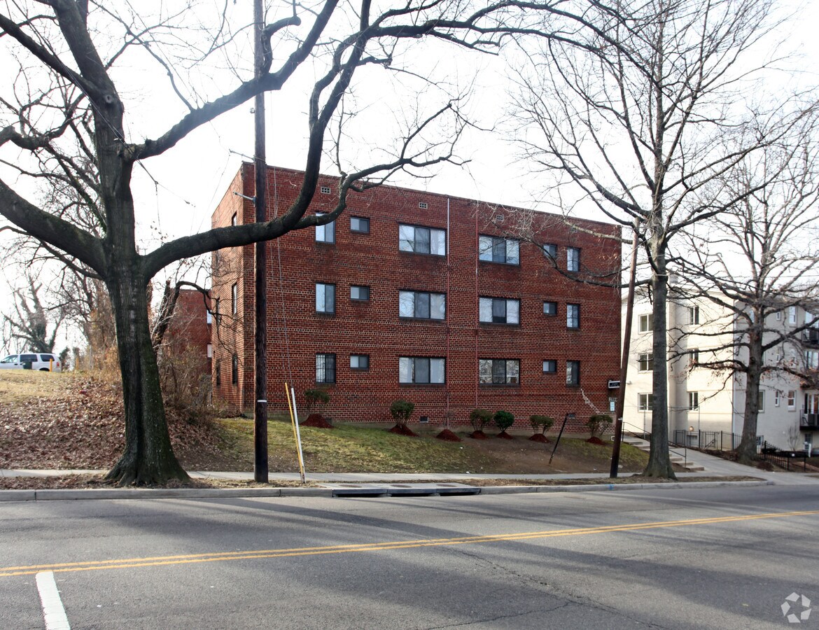 Photo - 2589 Naylor Rd SE Apartments
