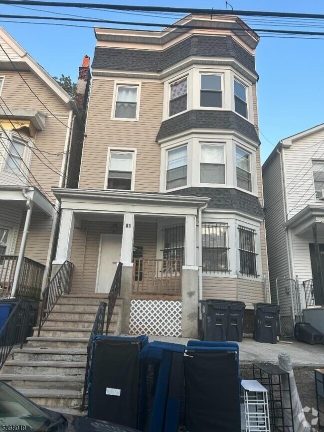 Building Photo - 81 2nd St Rental