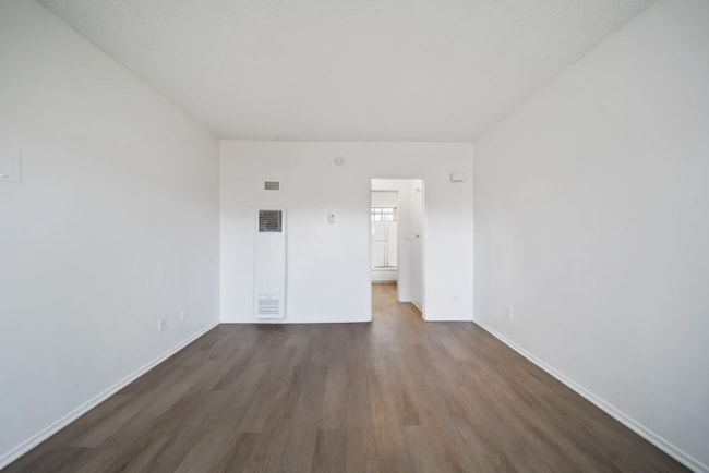 Photo - 1235 Boynton St Unidad 15