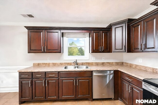Photo - 82 Grove Hill Ln