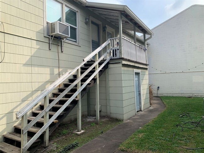 Photo - 307 Avondale St Unit 1.5