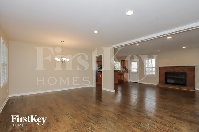 Photo - 226 Heritage Pl