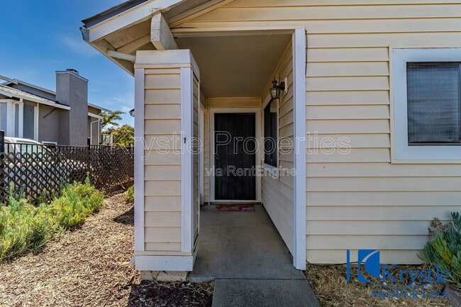 Photo - 1366 Matthew Dr