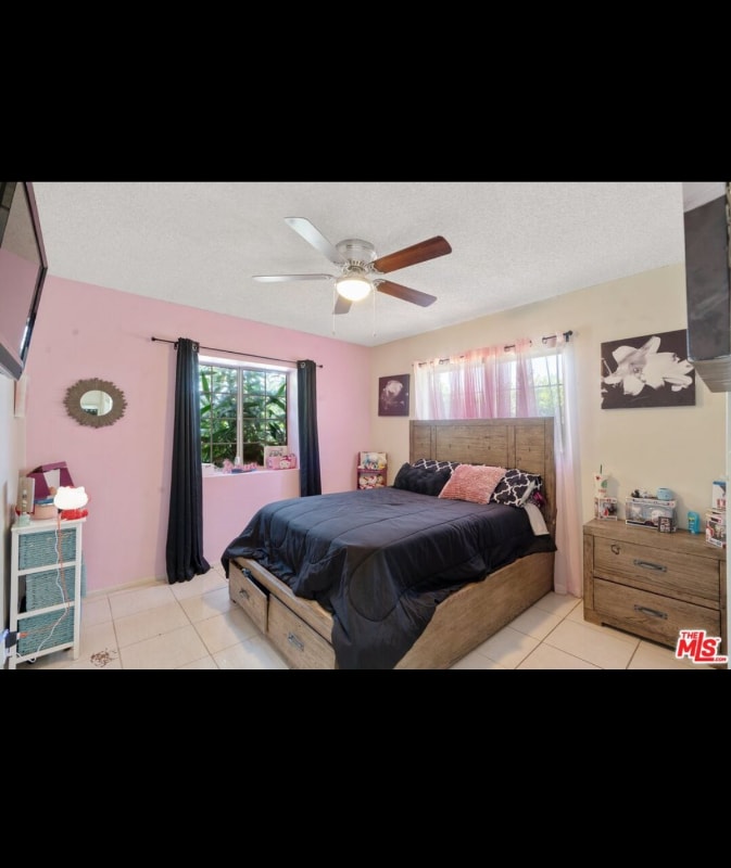 Photo - 101 W Oakmont Dr