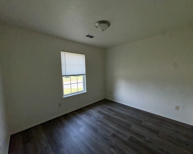 Photo - 128 Lanita Cir